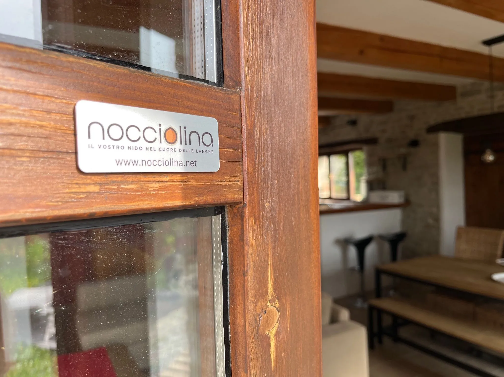 Il cartello Nocciolina all'ingresso